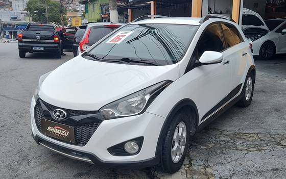 HYUNDAI HB20X 1.6 16V PREMIUM FLEX 4P AUTOMÁTICO HYUNDAI HB20X 1.6 16V PREMIUM FLEX 4P AUTOMÁTICO